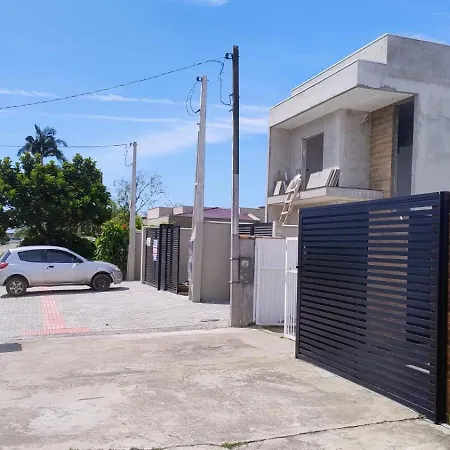 Casa A 300 Metros Do Mar Com Piscina Villa Guaratuba Exterior photo